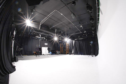 ESTÚDIO CYCLORAMA 10x15x4m