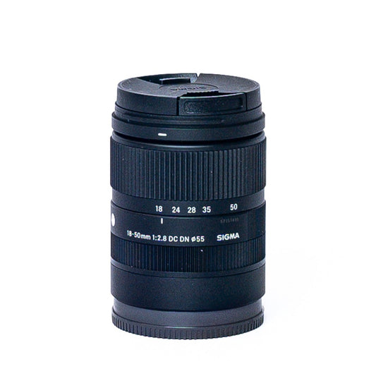 OBJETIVA SIGMA 18-50mm F2.8